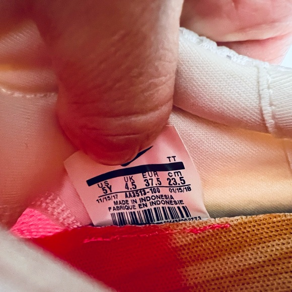 The Nike Presto Extreme SE women’s size 6.5y - Picture 7 of 8